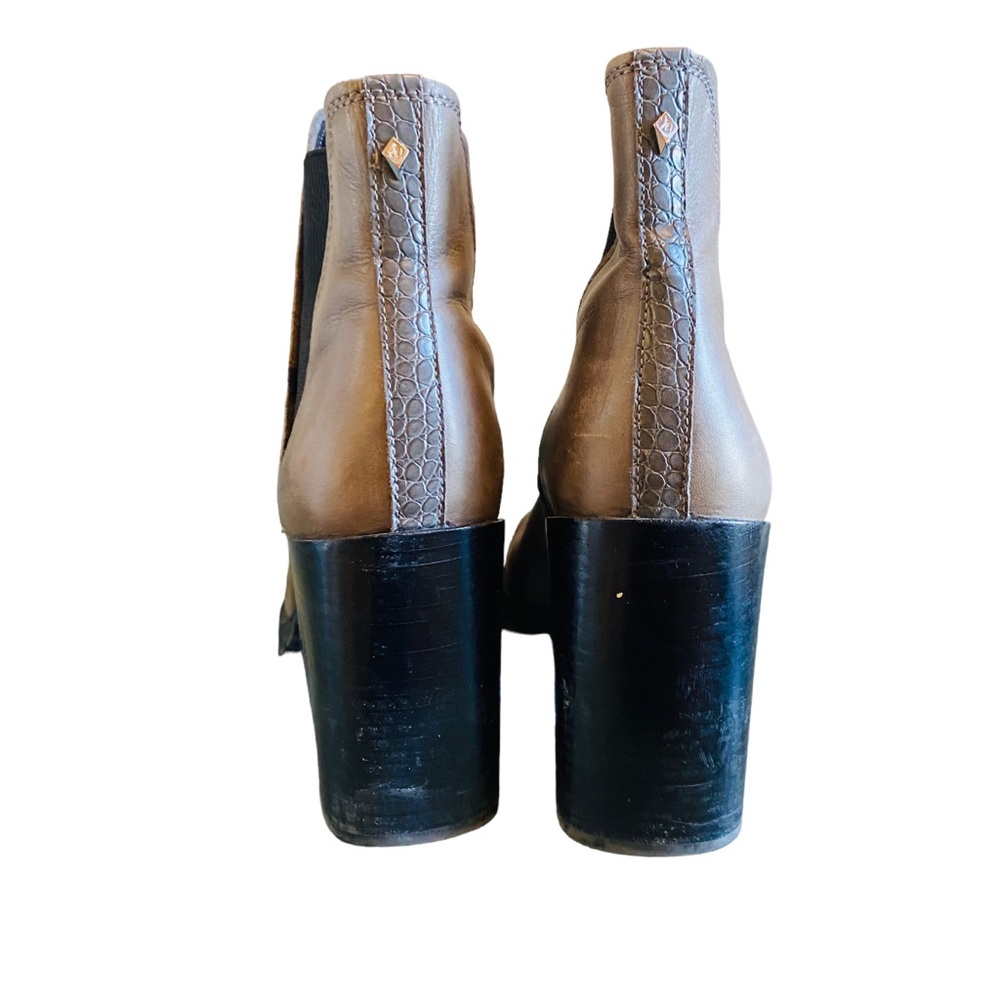 Sam Edelman Kammie Tacked Sole Chelsea Ankle Boot Gray Size 10.5 - Picture 4 of 8